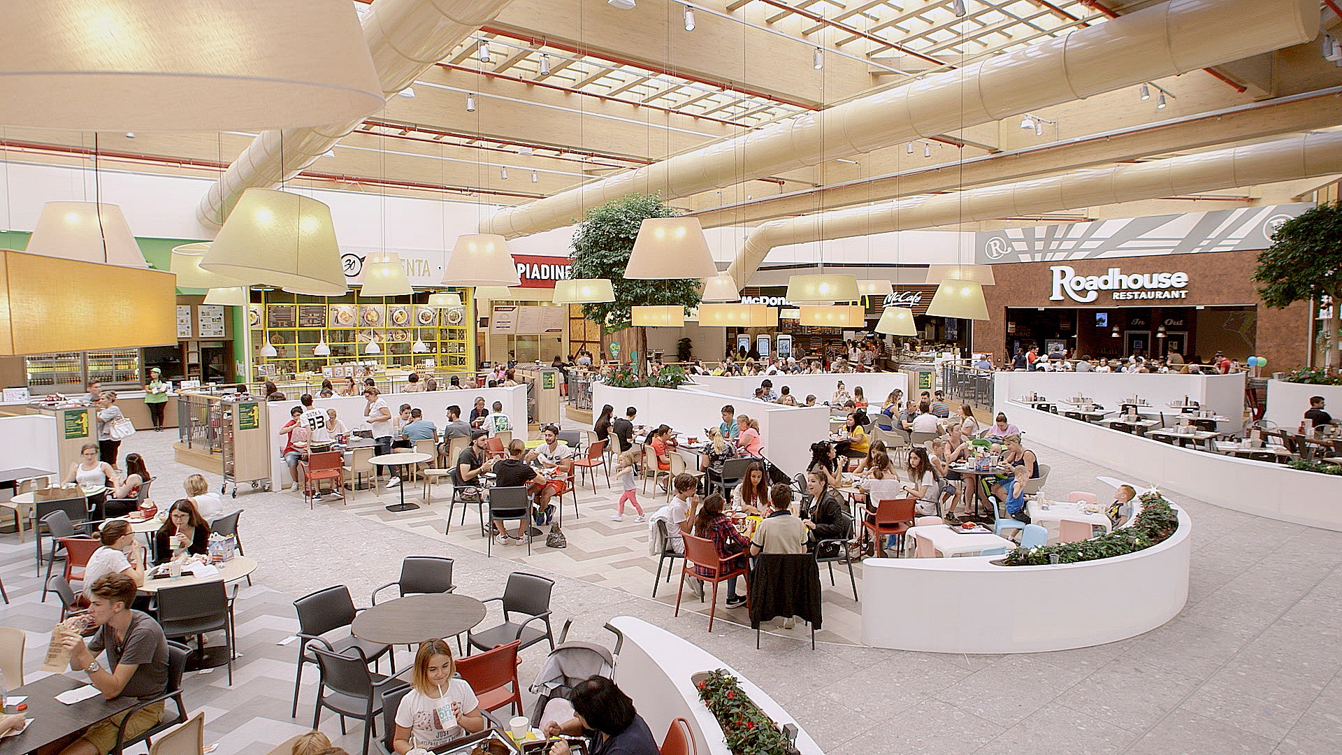IL CENTRO di Arese amplia l’offerta food & beverage